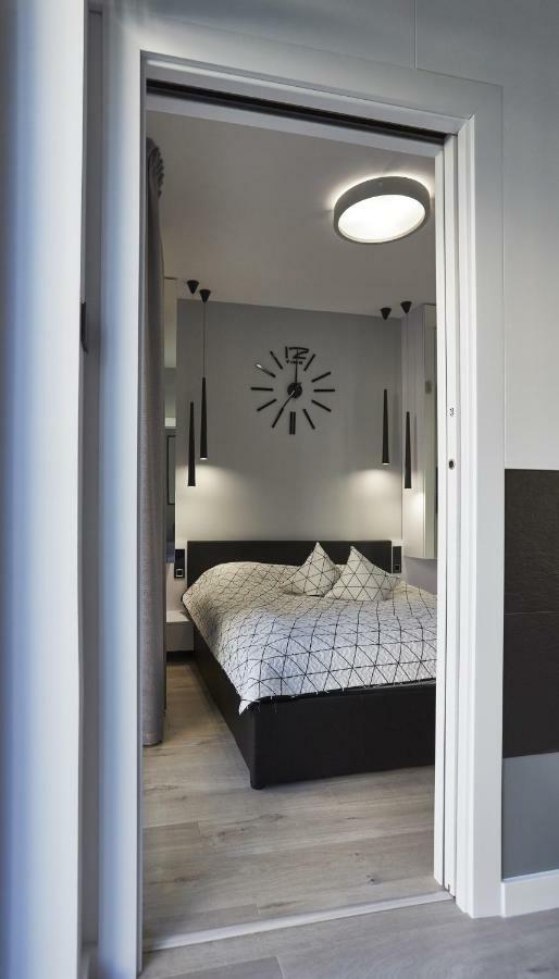 Apartament Baltica Z Ogrodkiem - W Ustronnym Miejscu Tuz Przy Plazy Rogowo  Exterior foto