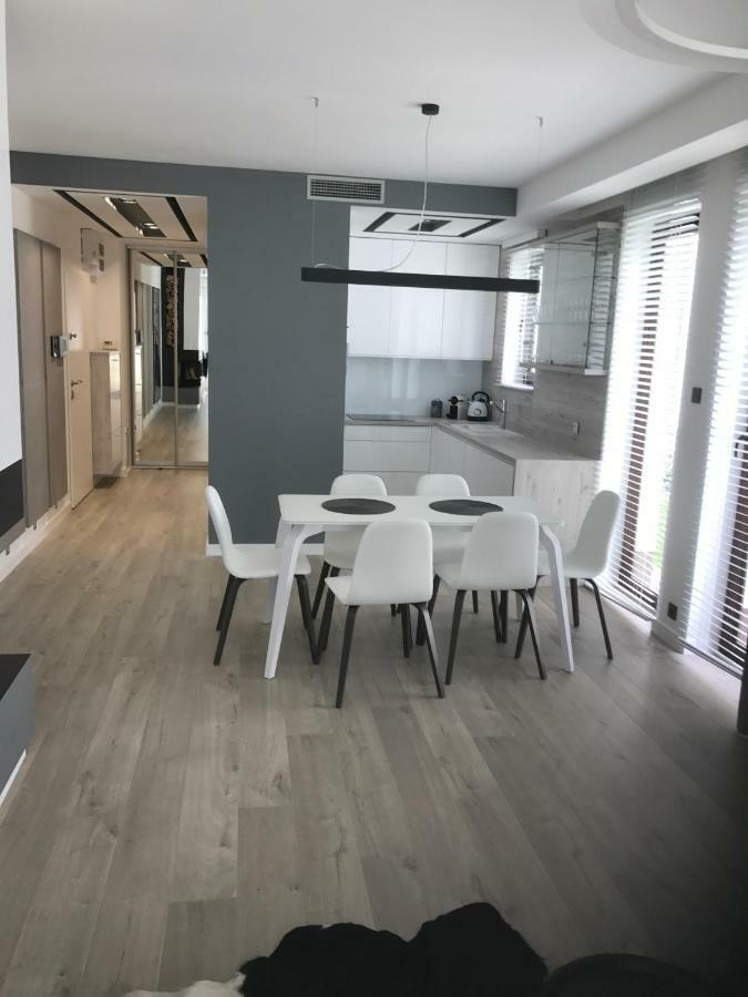 Apartament Baltica Z Ogrodkiem - W Ustronnym Miejscu Tuz Przy Plazy Rogowo  Exterior foto