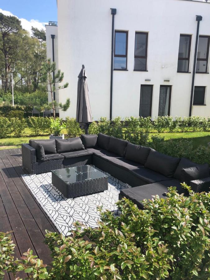 Apartament Baltica Z Ogrodkiem - W Ustronnym Miejscu Tuz Przy Plazy Rogowo  Exterior foto